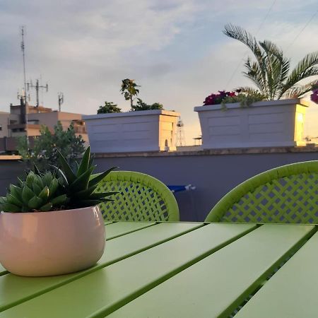 Attico Con Terrazza A Bari Apartment Ngoại thất bức ảnh